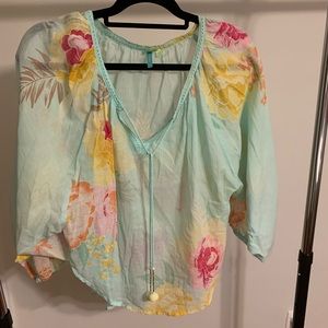 Anthropology top, great condition